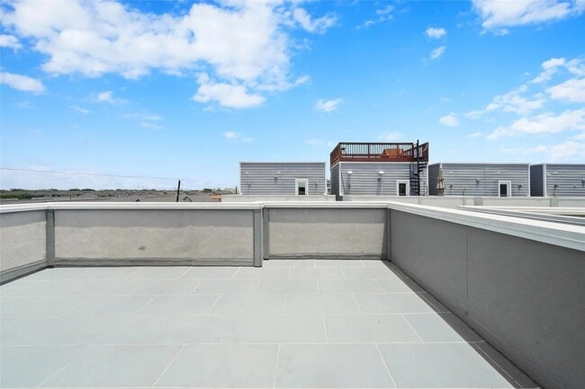 Building Photo - 2105 Engelmohr St