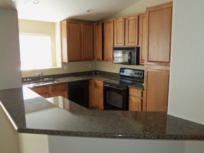 Building Photo - (46CO#203) Highlands Ranch Condo - 3 Bedro...