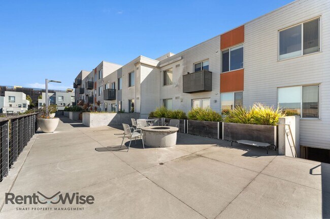 Building Photo - 50 Jerrold Ave