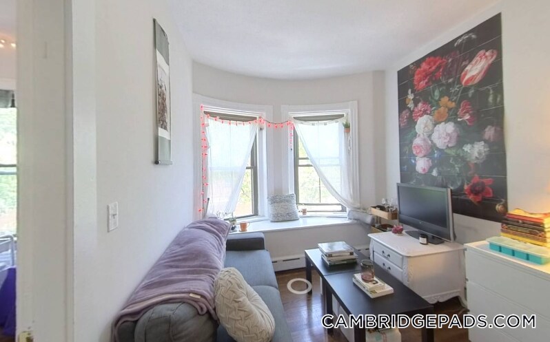 Building Photo - 106 Willow St