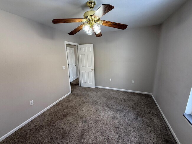 Building Photo - 5305 E Trikalla Dr