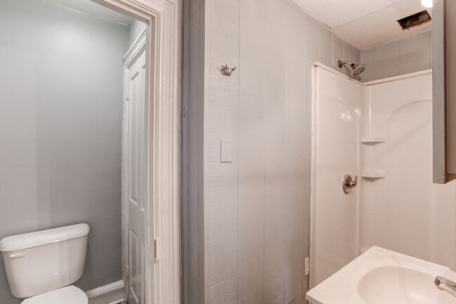 Building Photo - 302 S Front St