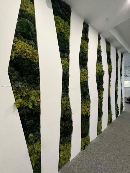 Building Photo - 1100 Biscayne Blvd