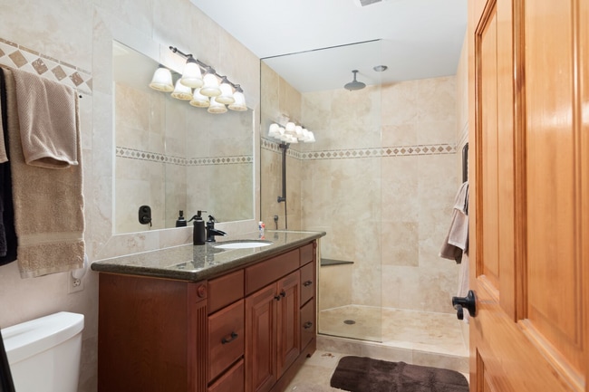 Building Photo - SEASONAL RENTAL