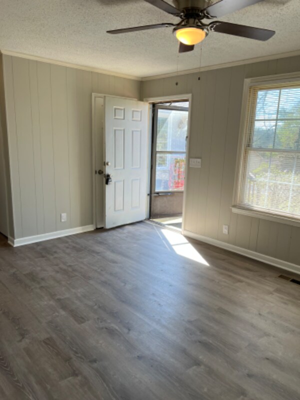 Building Photo - 1302 McAlpine Ave
