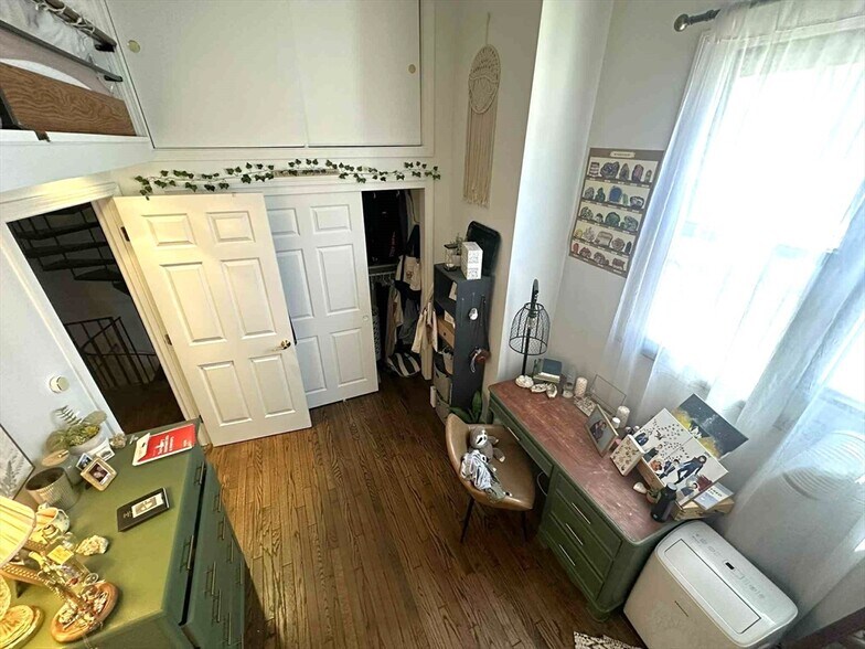 Building Photo - 608 Tremont St