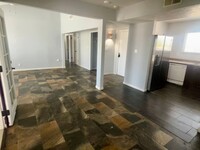 Building Photo - AVAILABLE NOW - 3 Bedroom 2 Bath aprox 140...