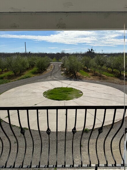 Building Photo - 31195 Lone Tree Rd