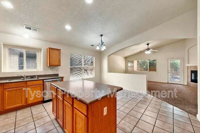 Building Photo - 8004 Corn Mountain Pl NW