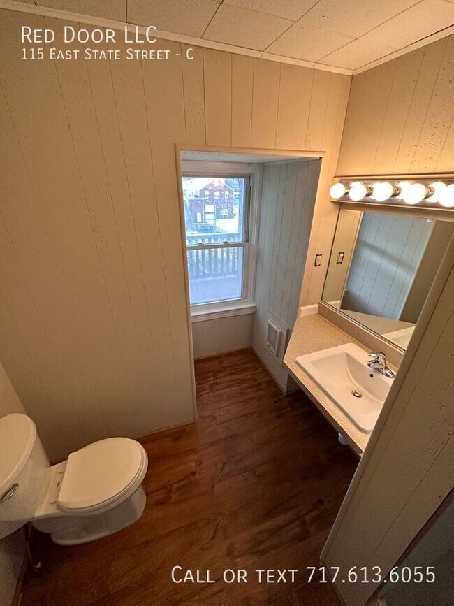 Building Photo - 115 E State St