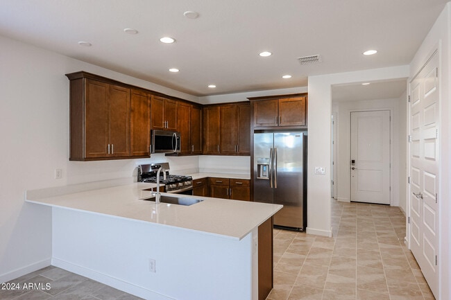 Building Photo - 2071 W Bramble Berry Ln