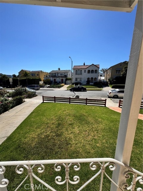 Building Photo - 1046 S Citrus Ave