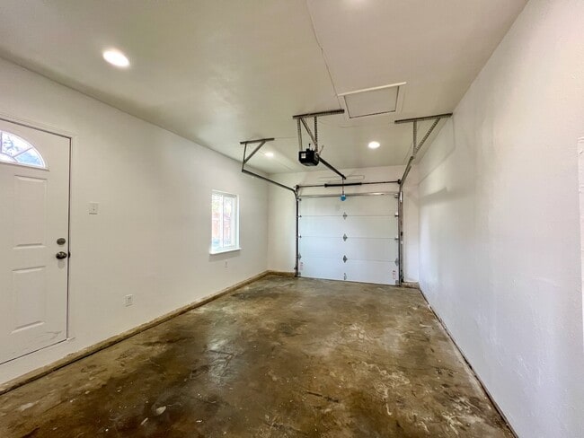 Building Photo - 3601 W 90th Ave