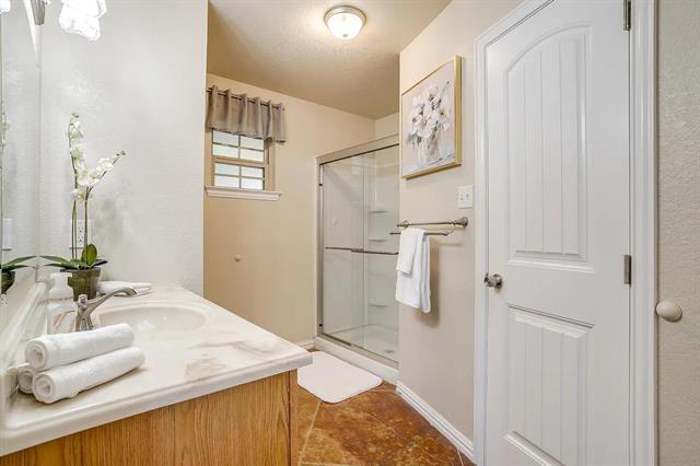 Building Photo - 3915 Laramie Trail