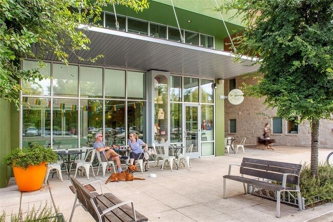 Building Photo - 1701 Simond Ave Ave