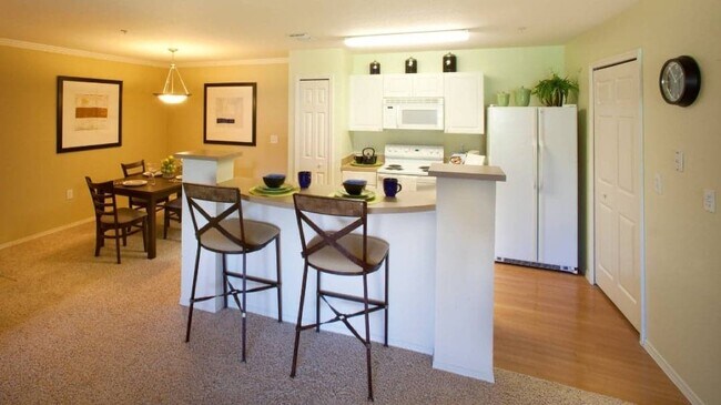 kitchen - 135 Largs Ct