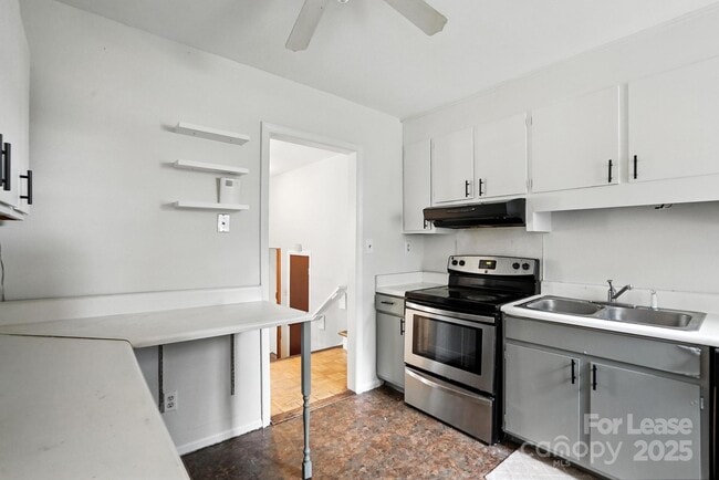 Building Photo - 701 Gaywood Dr