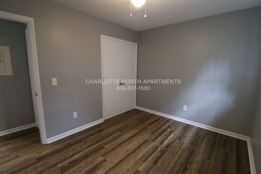 Building Photo - 533 Charlotte Ave