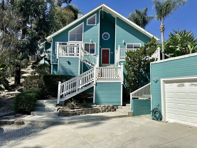 Building Photo - 3 Bedroom + Loft + Office Oceanside Home