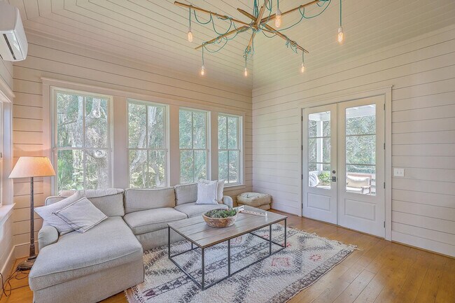 Building Photo - 1624 Diddy Dr