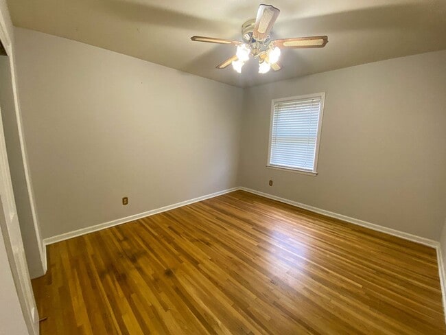 Building Photo - 5867 Brierdale Ave