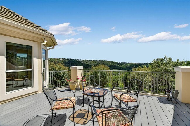 Building Photo - 4545 Golf Vista Dr