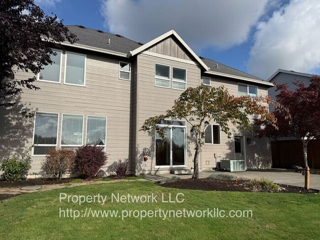 Building Photo - Spectacular 4 Bedroom Home in Gresham