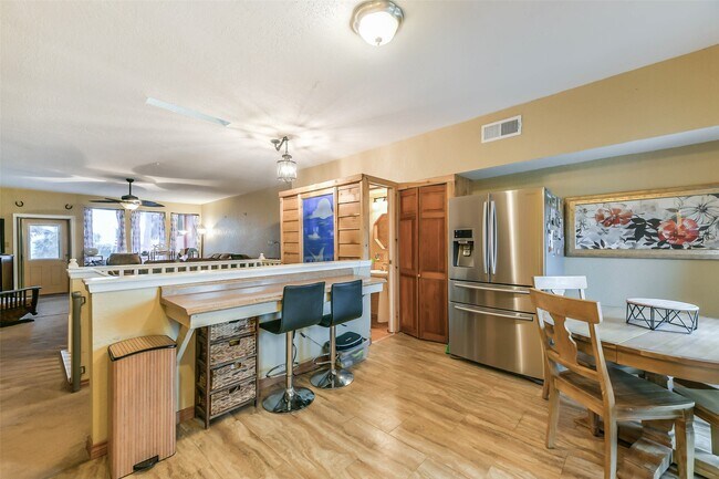 Building Photo - 411 Sailfish