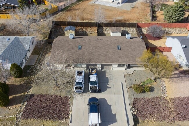 Building Photo - 4150 N Viewpoint Dr