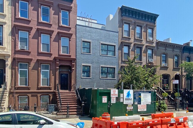 Building Photo - 37 Herkimer St