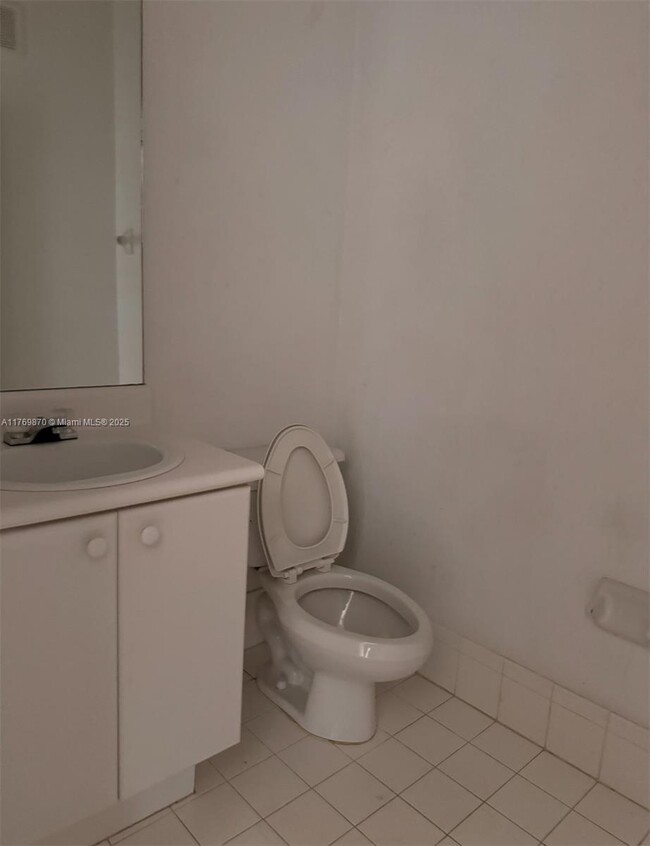 Building Photo - 4405 SW 160th Ave