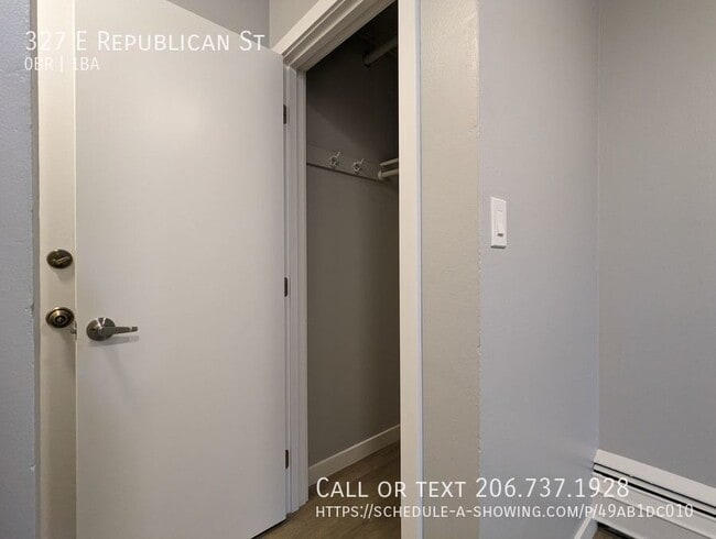 Building Photo - 327 E Republican St