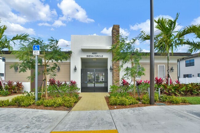 Building Photo - 706 Del Vista Rd