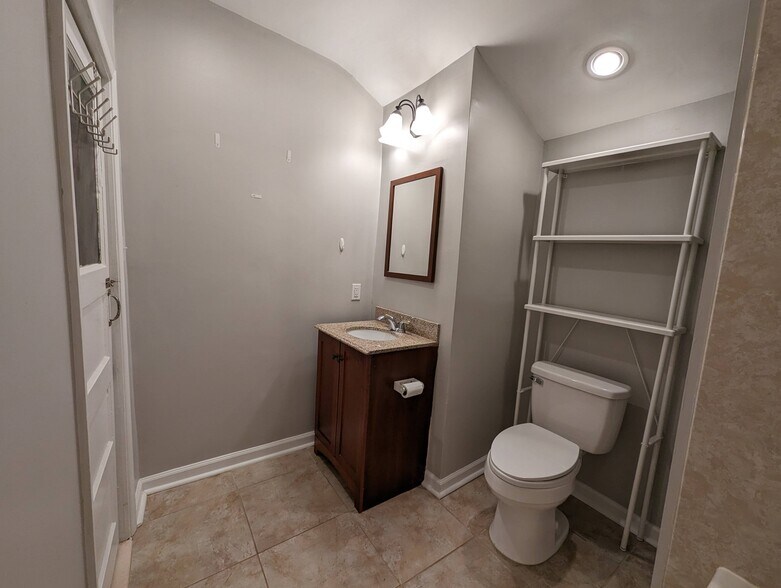 Building Photo - 333 Conshohocken State Rd