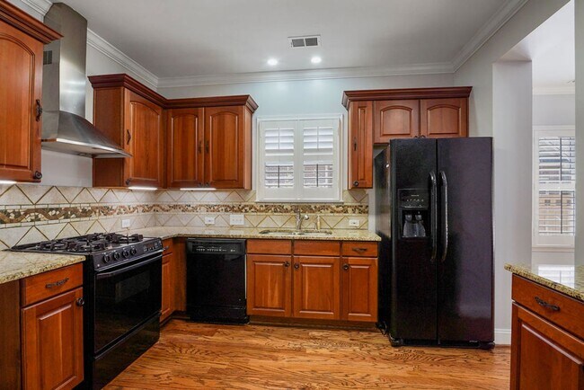 Building Photo - 4040 Alston Way