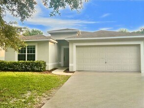 Building Photo - 3/2 with flex room & Fenced in yard