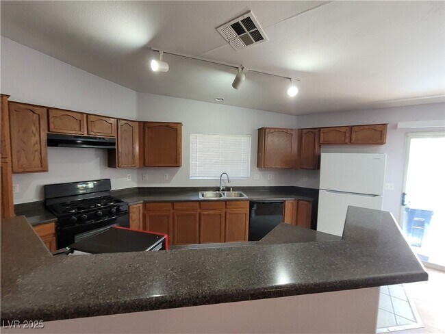Building Photo - 5228 Mineral Lake Dr