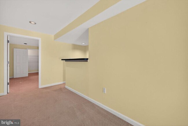 Building Photo - 12320 Pissaro Dr