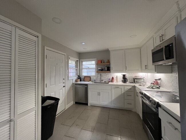 Building Photo - 3101 26th St