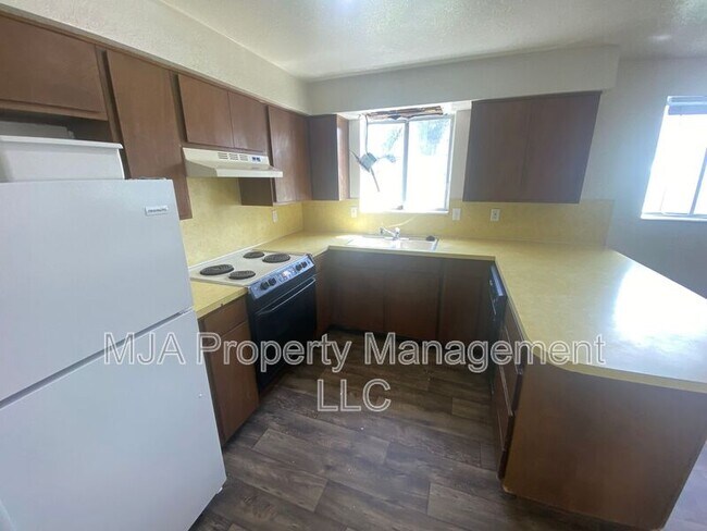 Building Photo - 1428 W 300 N