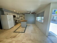 Building Photo - 307 N Mission Rd