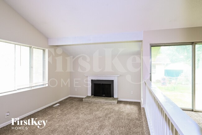 Building Photo - 3710 Woodman Dr