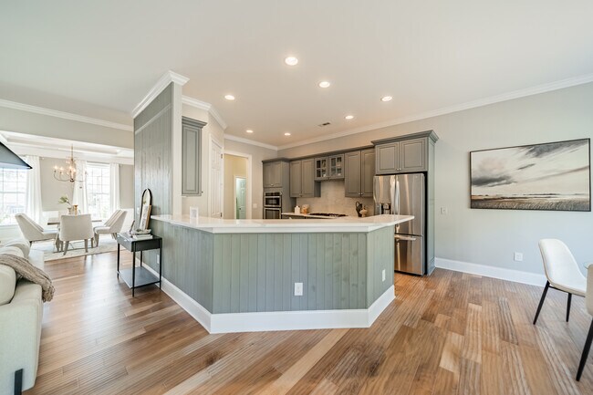 Building Photo - 15016 High Bluff Ct