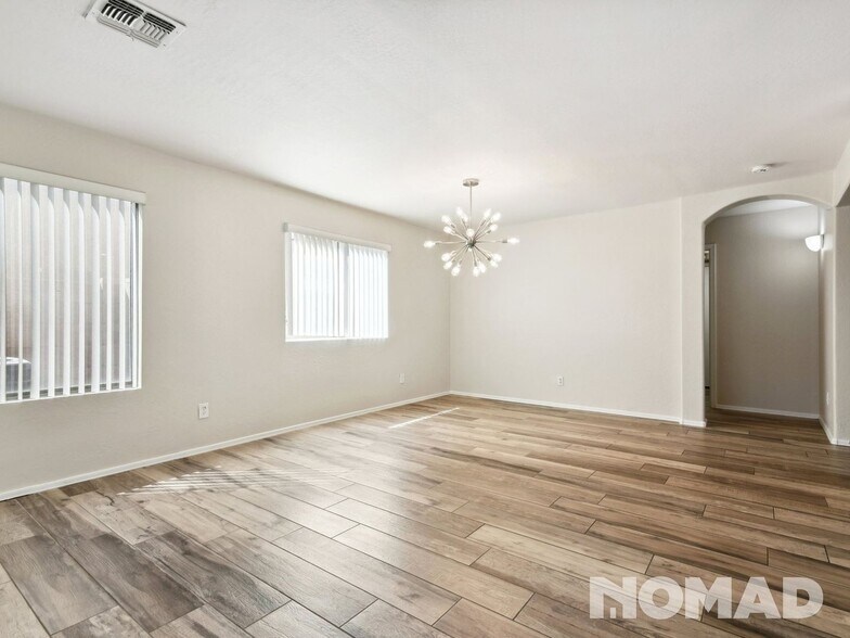 Building Photo - 6041 N Pajaro Ln