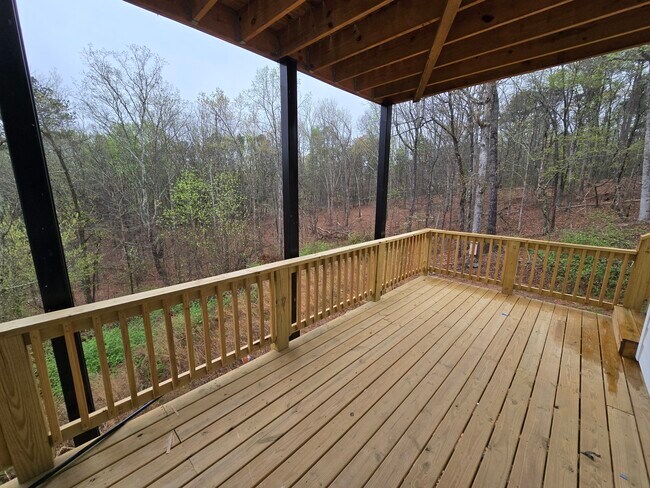 Building Photo - 200 Towne Overlook Dr