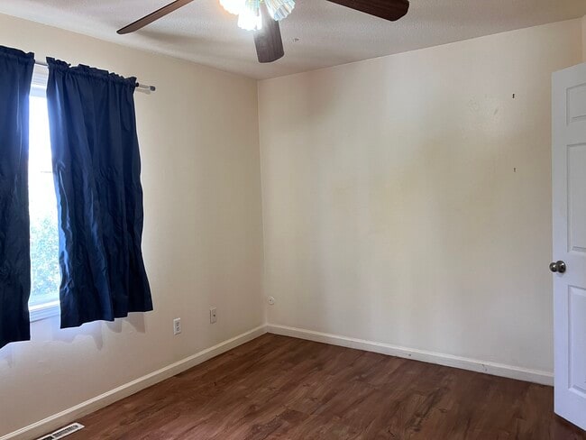 Building Photo - 1357 N 17th St