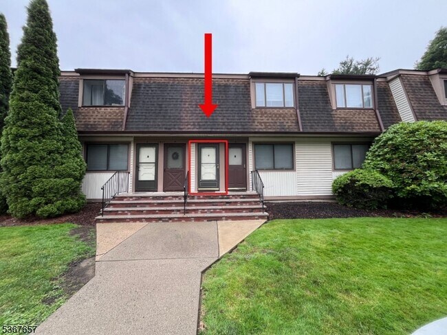 Primary Photo - 1919B Stonegate Ln