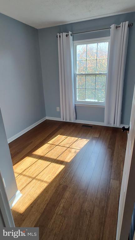 Building Photo - 442 Darby Ln