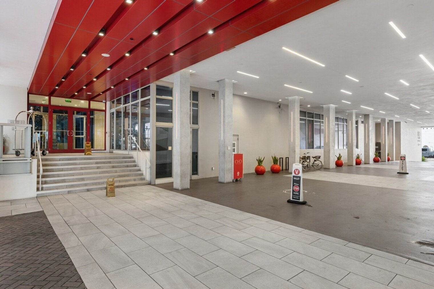 Building Photo - 350 New York St