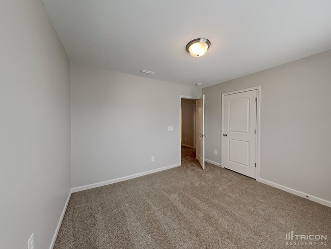 Building Photo - 6910 Nellore St